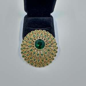 Vintage CAPRI Green Rhinestone Statement Brooch 2.5” Gold Tone Signed © Capri